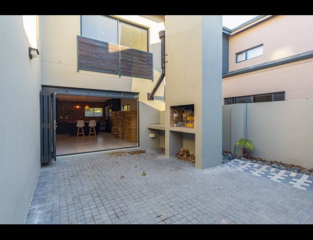 3 BEDROOM FREEHOLD FOR SALE IN SAGEWOOD